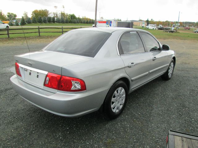Kia Optima 2004 photo 1