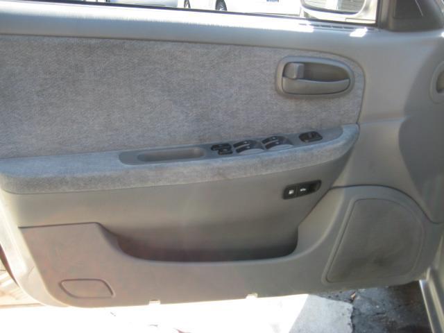 Kia Optima 2004 photo 2