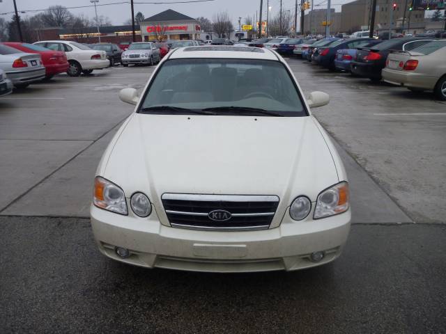Kia Optima 2004 photo 1