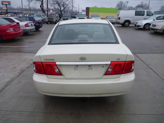 Kia Optima 2004 photo 4