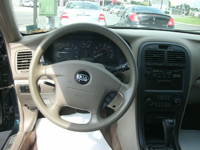 Kia Optima 2004 photo 2