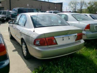 Kia Optima 2004 photo 2