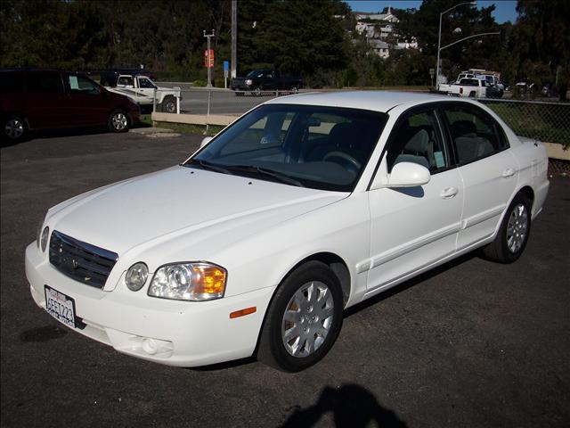 Kia Optima 2004 photo 1