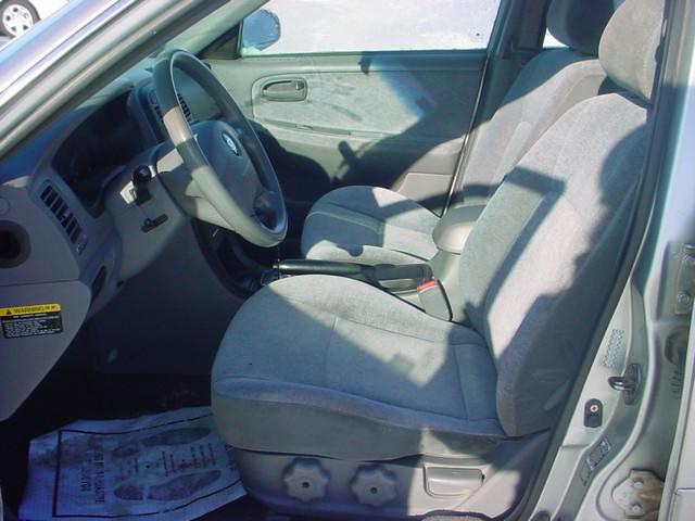 Kia Optima 2004 photo 2