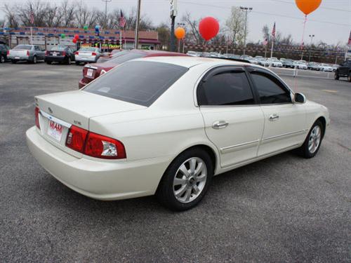 Kia Optima 2005 photo 2