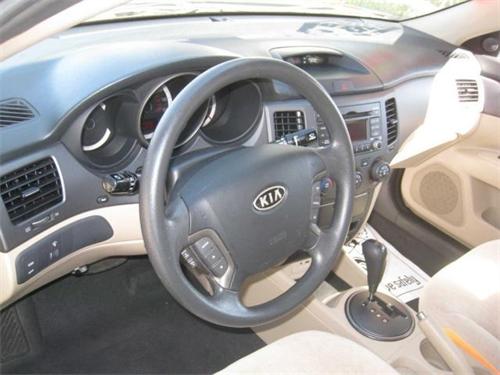 Kia Optima 2010 photo 1
