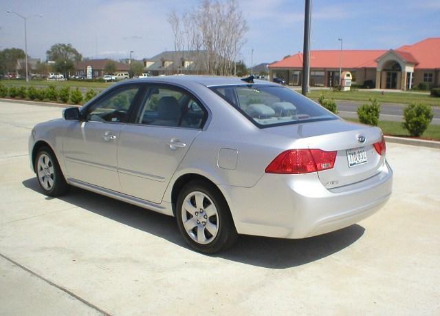 Kia Optima 2010 photo 5