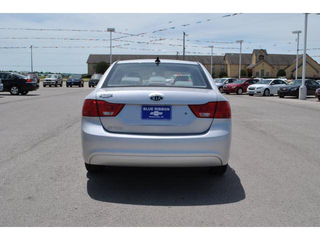 Kia Optima 2010 photo 2