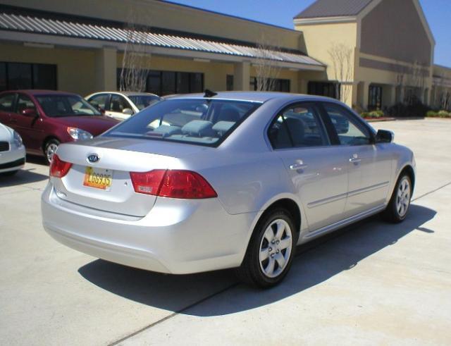 Kia Optima 2010 photo 4