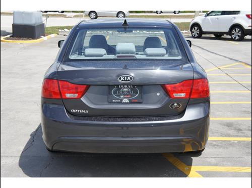 Kia Optima 2010 photo 2