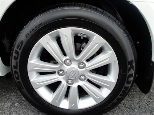 Kia Optima 2010 photo 3