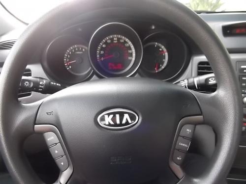 Kia Optima 2010 photo 2