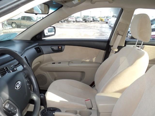 Kia Optima 2010 photo 2