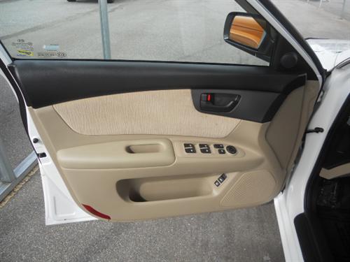 Kia Optima 2010 photo 1