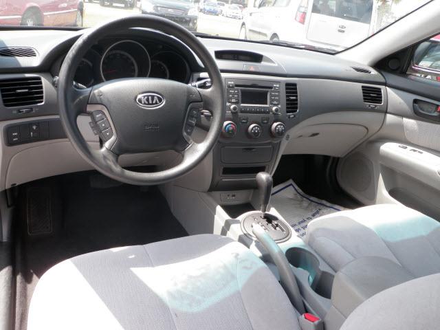 Kia Optima 2010 photo 4