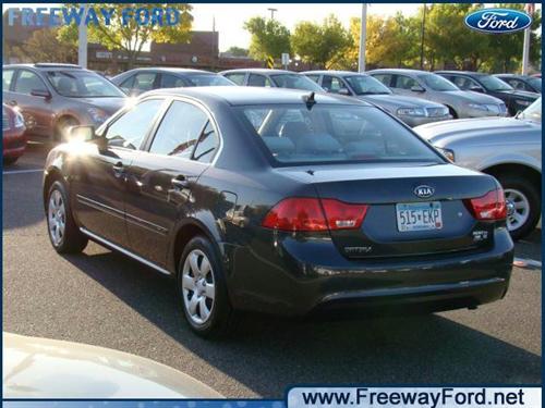 Kia Optima 2010 photo 1