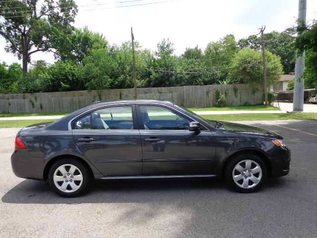 Kia Optima 2010 photo 2