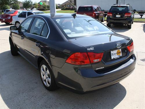 Kia Optima 2010 photo 1