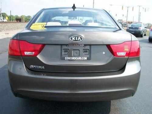 Kia Optima 2010 photo 1