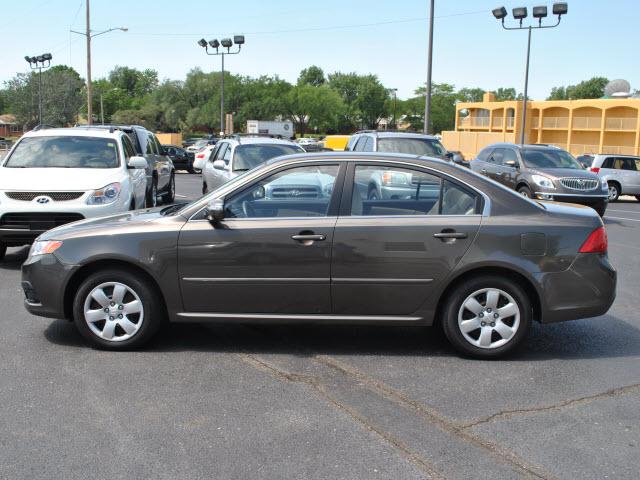 Kia Optima 2010 photo 1