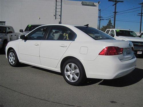 Kia Optima 2010 photo 1