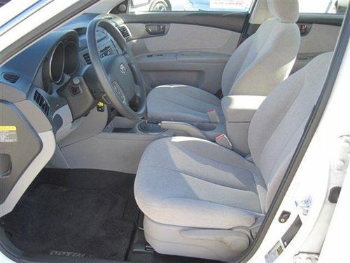 Kia Optima 2010 photo 2