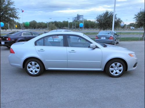 Kia Optima 2010 photo 2