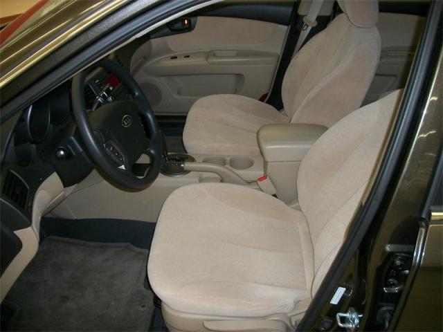 Kia Optima 2010 photo 1