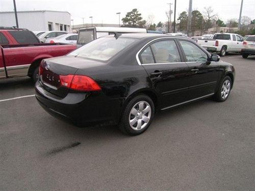 Kia Optima 2010 photo 1