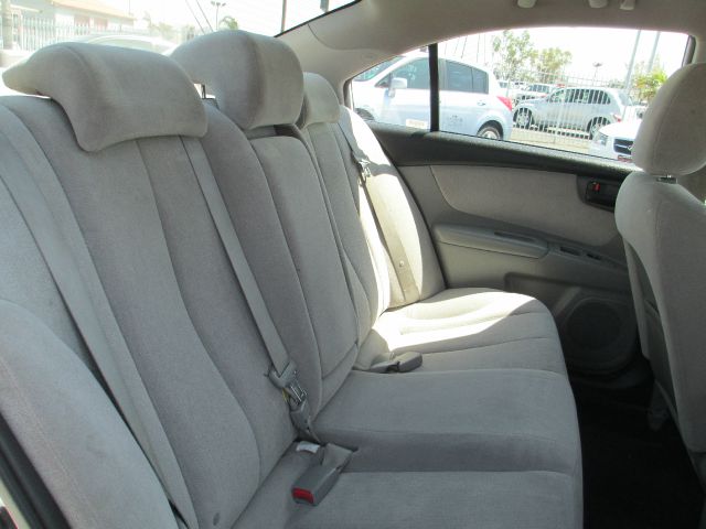 Kia Optima 2010 photo 2