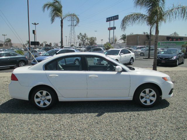 Kia Optima 2010 photo 7