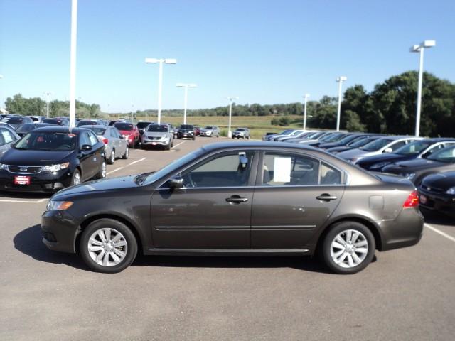 Kia Optima Elk Conversion Van Sedan