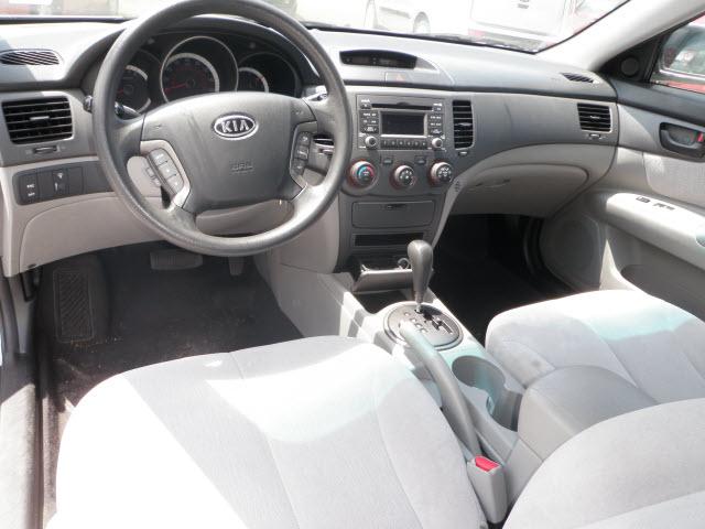 Kia Optima 2010 photo 4