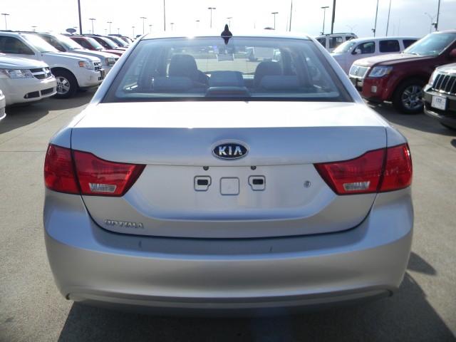 Kia Optima 4dr Sdn Man S Sedan