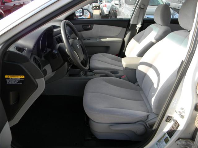 Kia Optima 2010 photo 1