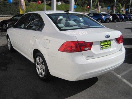 Kia Optima 2010 photo 4