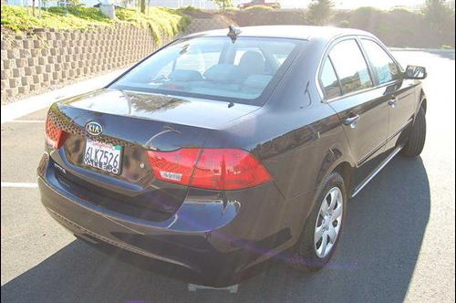 Kia Optima 2010 photo 3