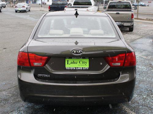 Kia Optima 2010 photo 2