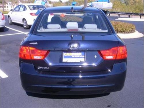 Kia Optima 2010 photo 1