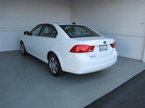 Kia Optima 2010 photo 2