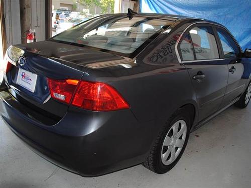 Kia Optima 2010 photo 1