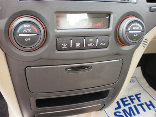 Kia Optima 2010 photo 2