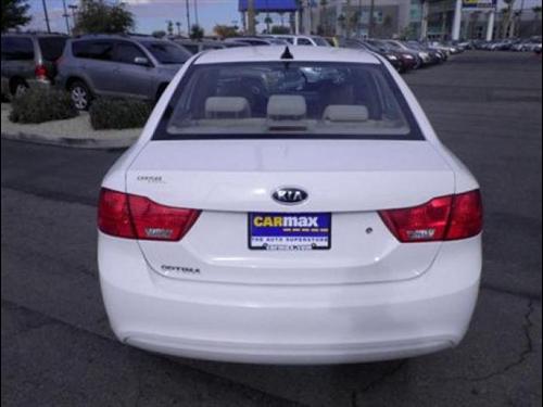 Kia Optima 2010 photo 4