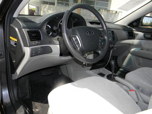 Kia Optima 2010 photo 2