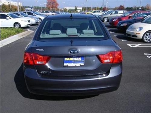 Kia Optima 2010 photo 2