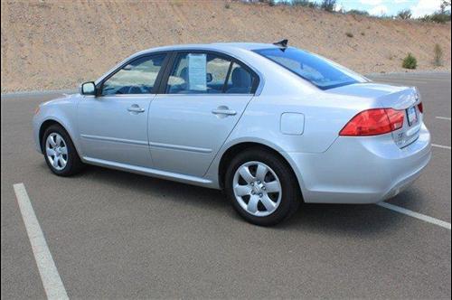 Kia Optima 2010 photo 2