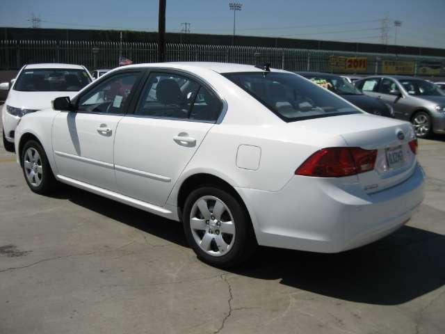 Kia Optima 2010 photo 2