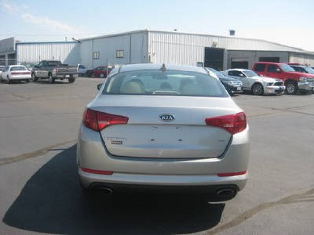 Kia Optima 2011 photo 4