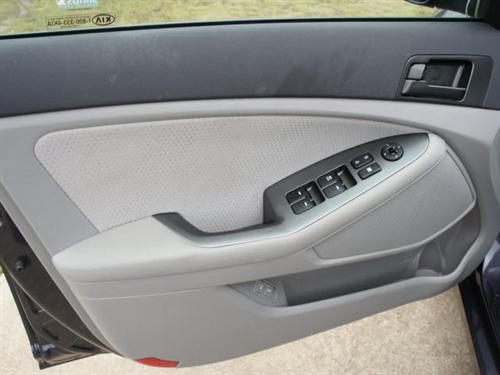 Kia Optima 2011 photo 2