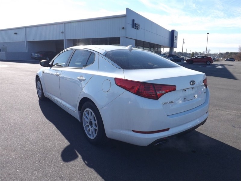 Kia Optima 2011 photo 2